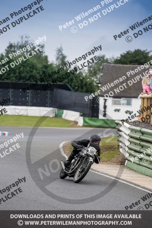 Vintage motorcycle club;eventdigitalimages;mallory park;mallory park trackday photographs;no limits trackdays;peter wileman photography;trackday digital images;trackday photos;vmcc festival 1000 bikes photographs